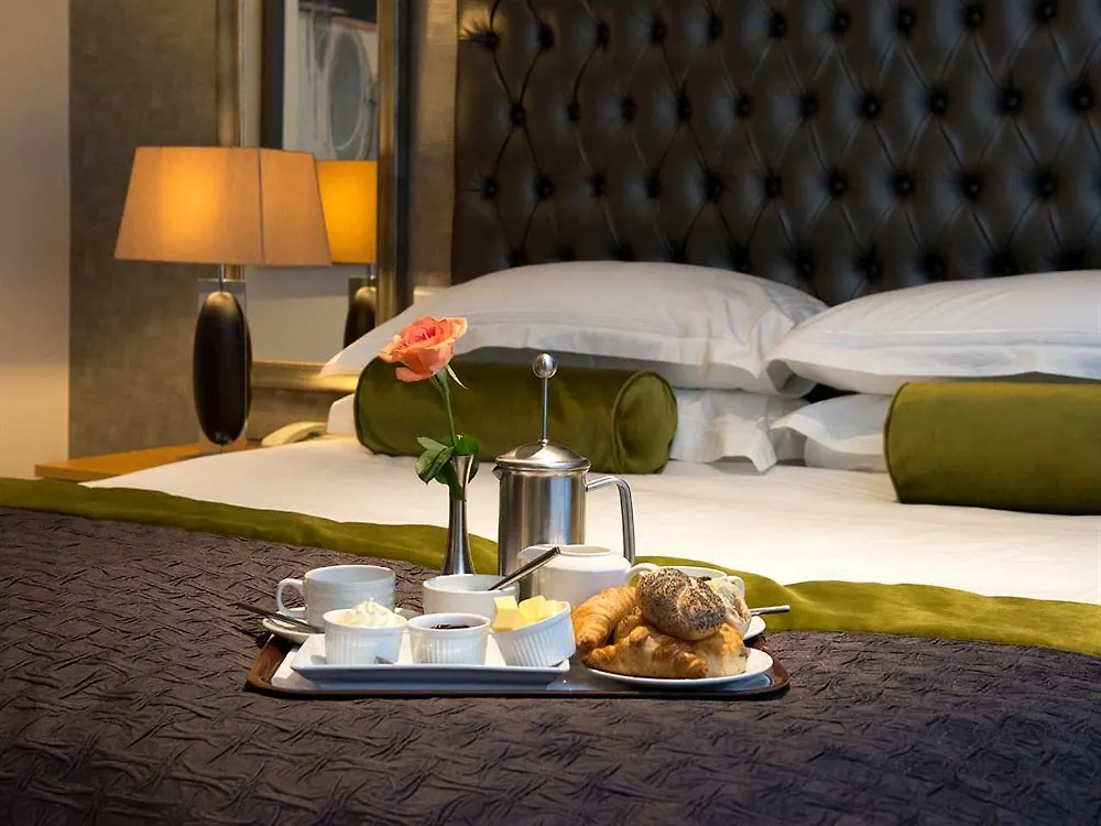 Killarney Oaks Hotel