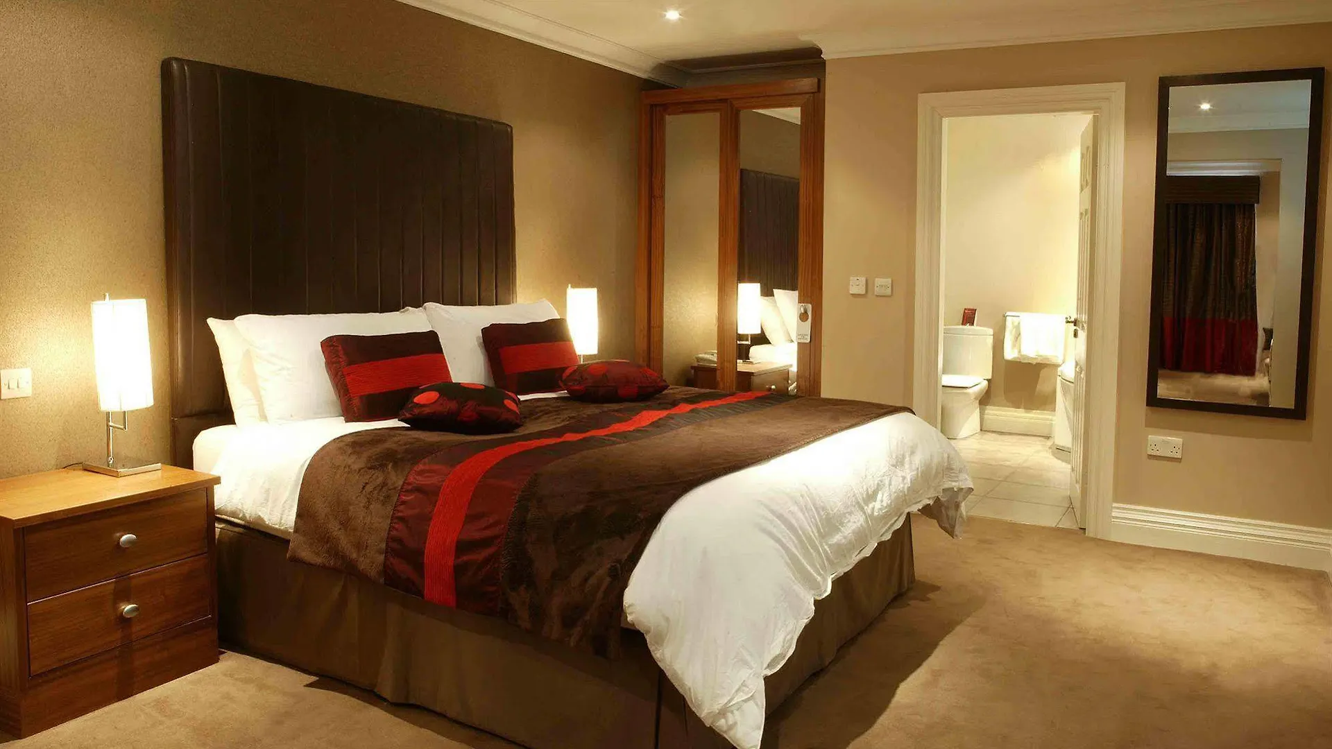 Killarney Oaks Hotel